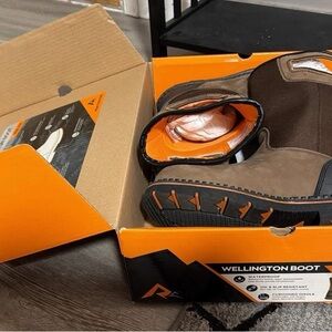 Rugged Brown Wellington Boots